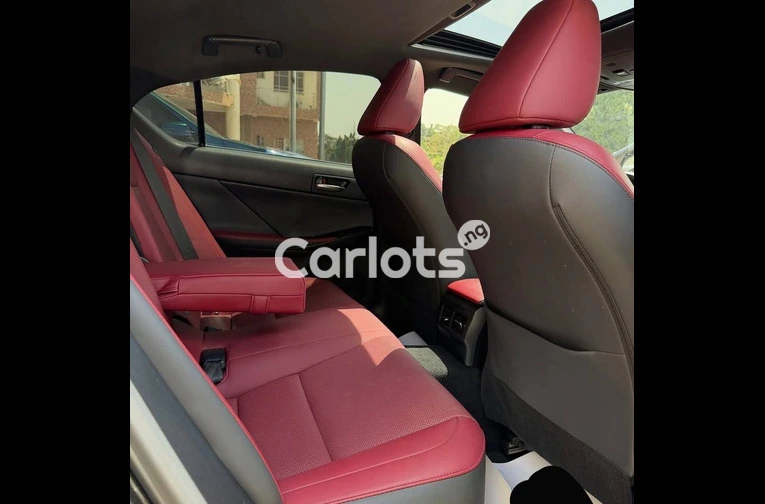 FOREIGN USED 2024 LEXUS IS300 - 6/7