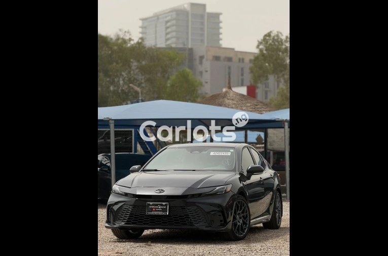 2025 TOYOTA CAMRY XSE - 1/7