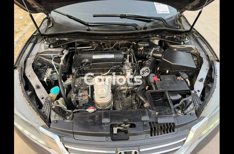 HONDA ACCORD 2013 - 2/7