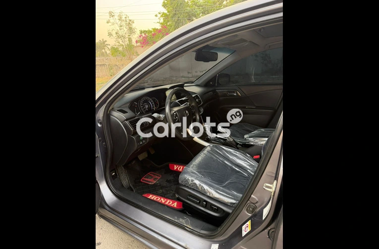 HONDA ACCORD 2013 - 3/7