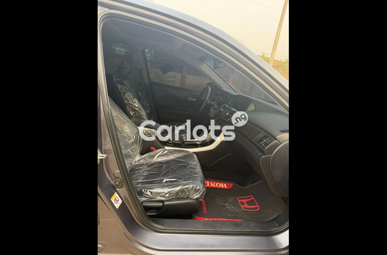 HONDA ACCORD 2013 - 4/7