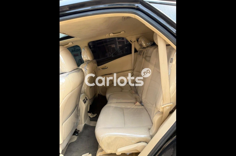 Lexus RX350 2015 Full Option - 5/7