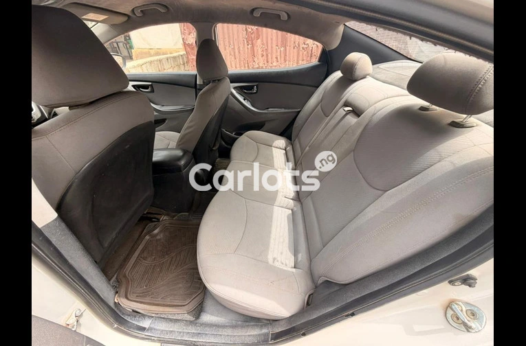 2014 HYUNDAI ELANTRA - 3/6