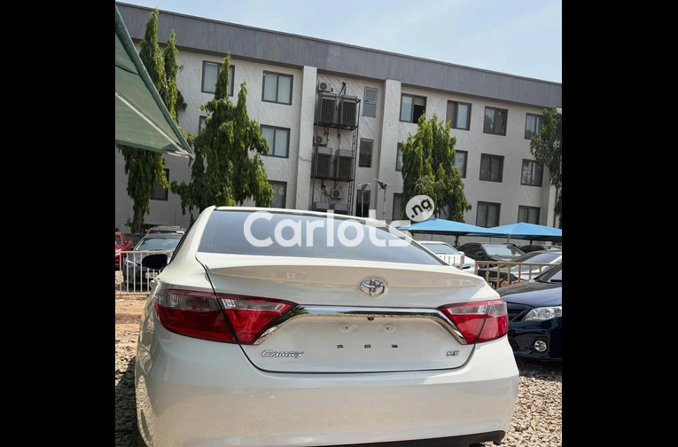 EXTREMELY CLEAN FOREIGN USED 2016 TOYOTA CAMRY WITH ORIGINAL CUSTOM DUTY - 6/7