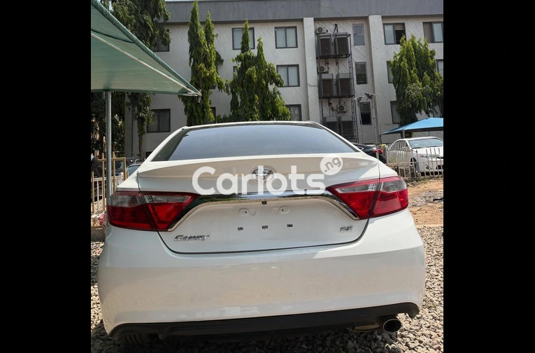 EXTREMELY CLEAN FOREIGN USED 2016 TOYOTA CAMRY WITH ORIGINAL CUSTOM DUTY - 7/7