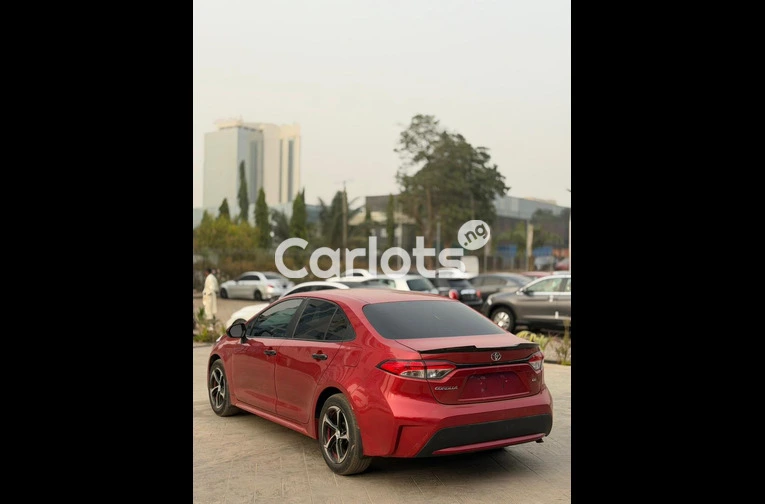 Foreign used Toyota Corolla 2020 model - 1/7