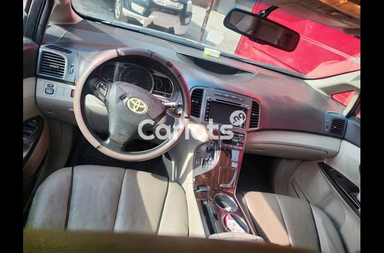 2010 TOYOTA VENZA 4CYL - 3/4