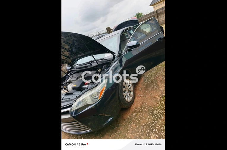 Toyota Camry LE 2015 Run and Drive - 2/6
