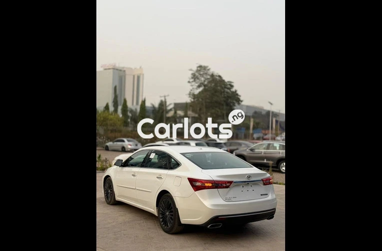 Foreign used Toyota Avalon 2016 model full option - 1/6