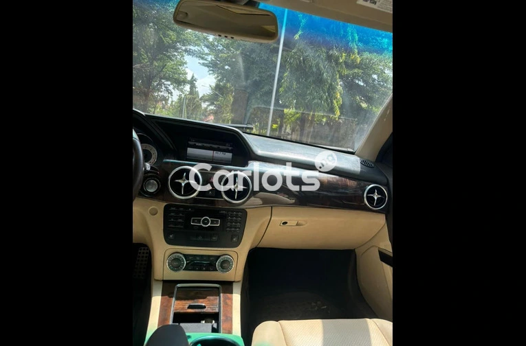 2013 MERCEDES BENZ GLK350 FULL OPTION - 2/6