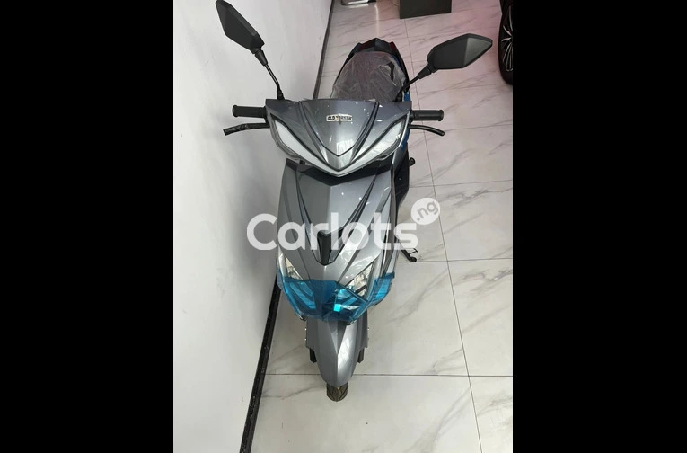 2024 5000W 72V 60ah Genuine Talaria Sting R - 2/5