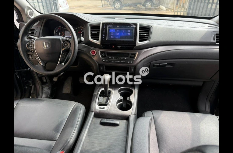 2018 HONDA PILOT - 4/5