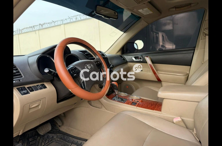 2011 KEYLESS TOYOTA HIGHLANDER - 3/7