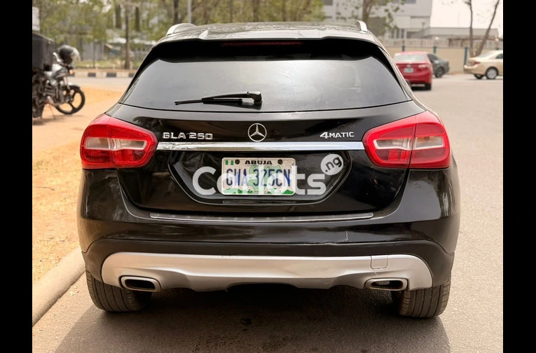 2015 MERCEDES GLA250 - 5/7