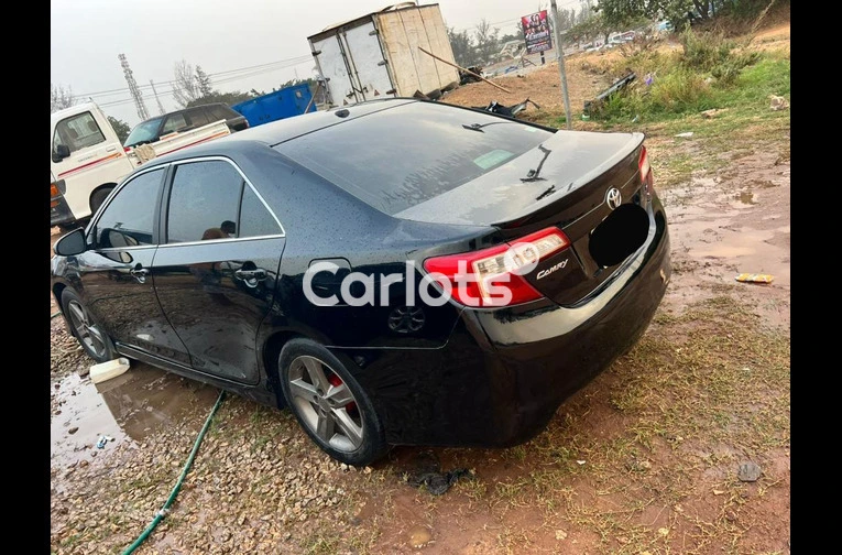 2013 TOYOTA CAMRY SE - 6/6