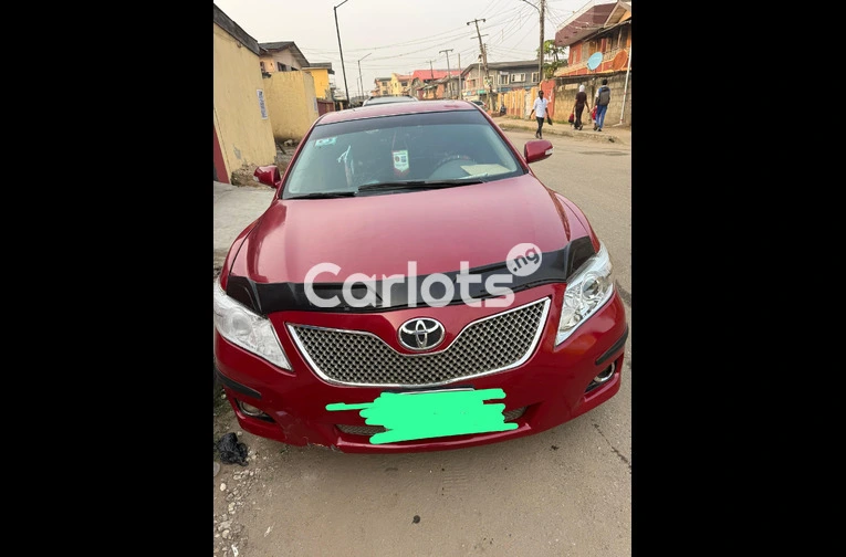 2010 Toyota Camry muscle XLE - 4/7