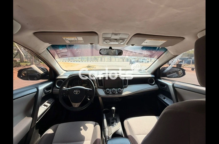 2013 TOYOTA RAV4 LE - 2/7