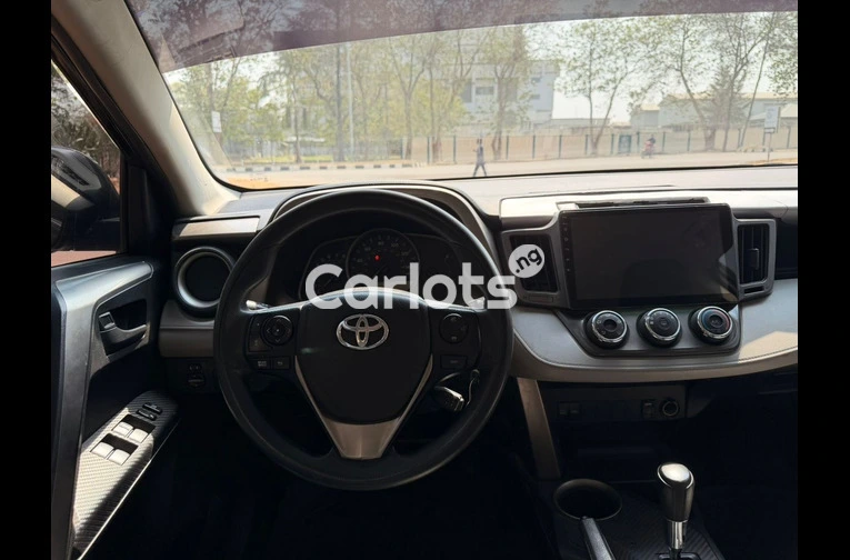 2013 TOYOTA RAV4 LE - 4/7