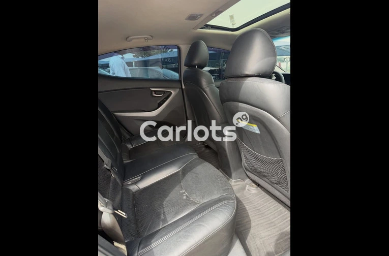2012 HYUNDAI ELANTRA - 2/7