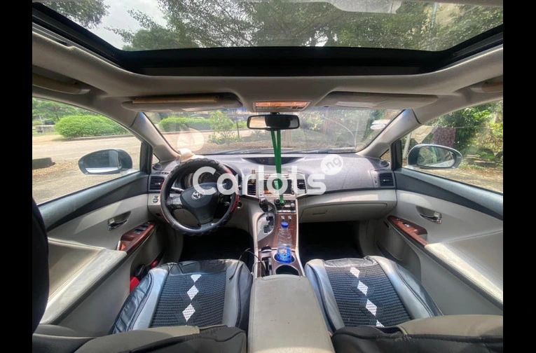 BELGIUM GRADE 2010 TOYOTA VENZA XLE AWD V4 - 2/7