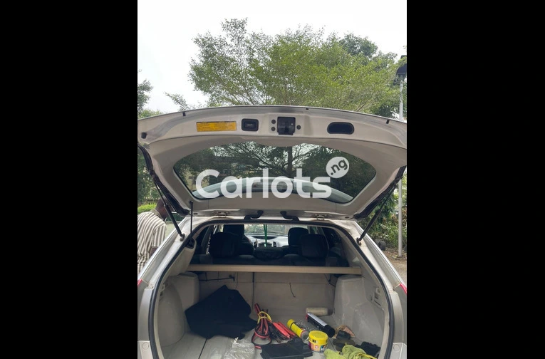 BELGIUM GRADE 2010 TOYOTA VENZA XLE AWD V4 - 4/7