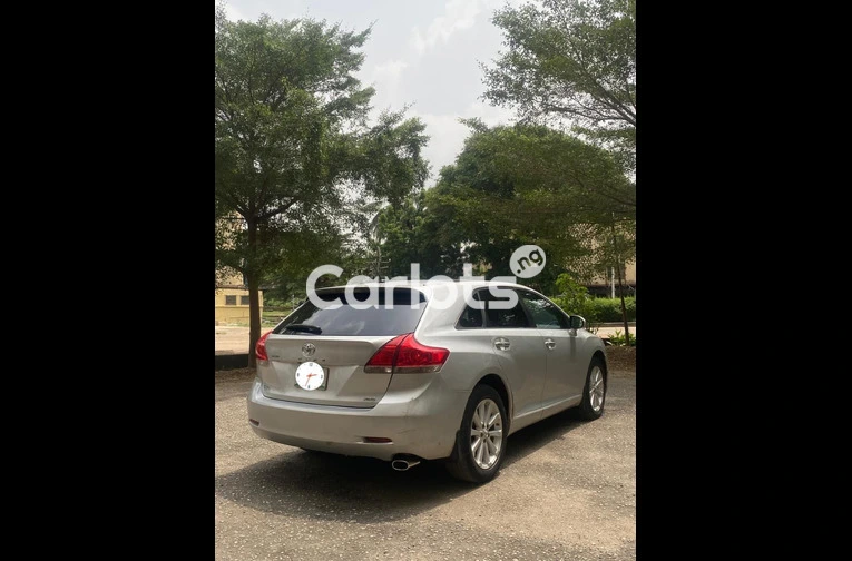 BELGIUM GRADE 2010 TOYOTA VENZA XLE AWD V4 - 7/7