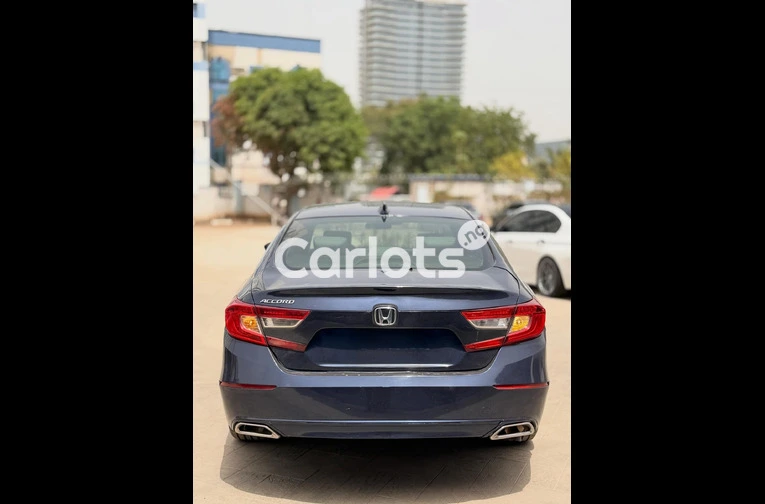 Used 2018 Honda Accord with Custom duty - 2/7