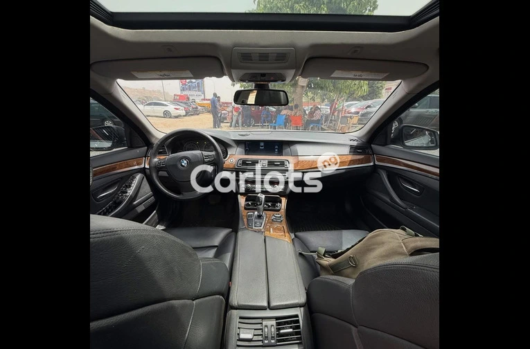 2012 BMW 5 SERIES 535i F10 - 4/7