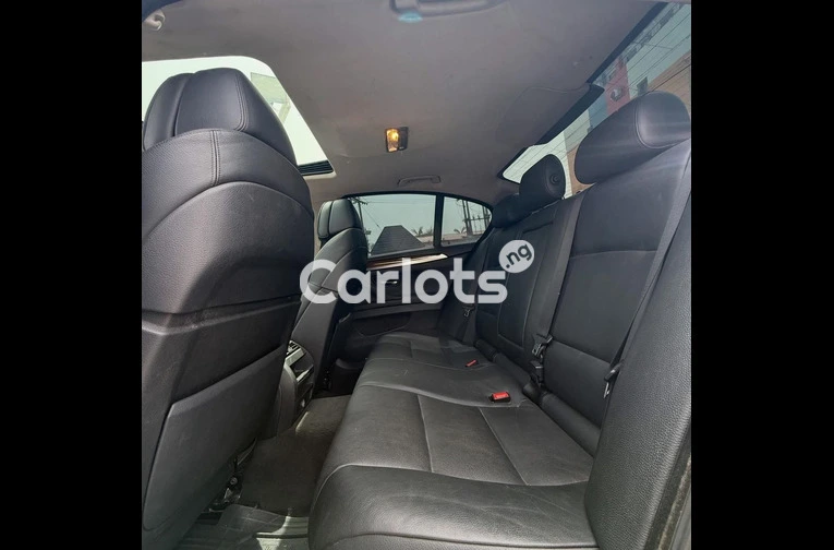 2012 BMW 5 SERIES 535i F10 - 5/7