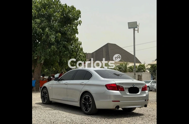 2012 BMW 5 SERIES 535i F10 - 6/7