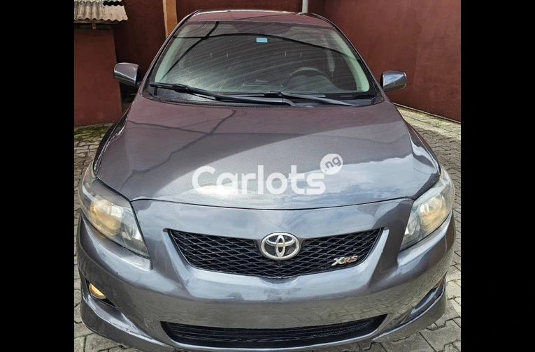 2009 Toyota Corolla XRS - 3/7