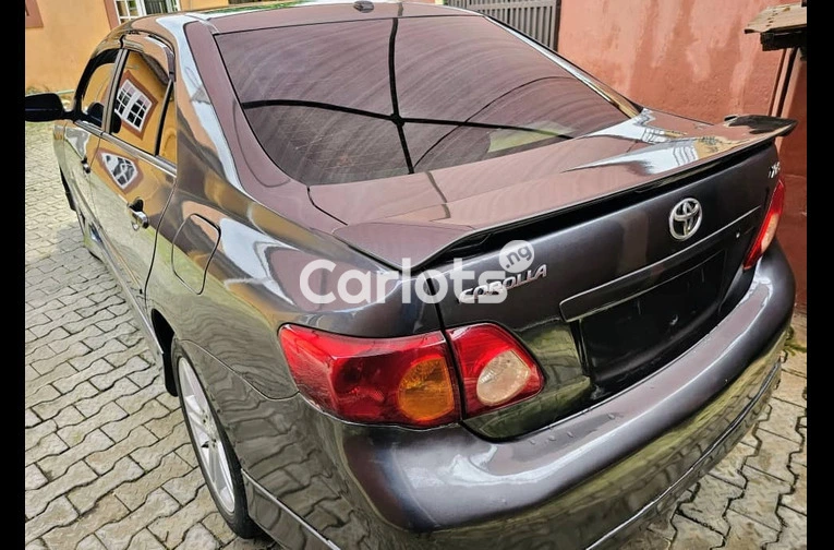 2009 Toyota Corolla XRS - 5/7
