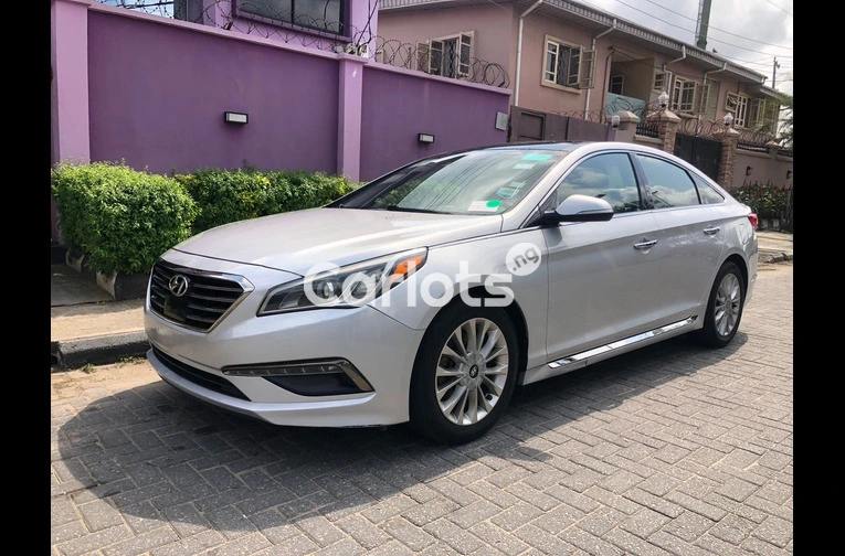 Clean title 2015 Hyundai Sonata Limited - 2/7