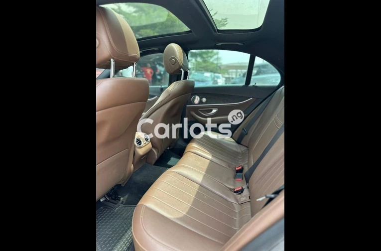 2017 MERCEDES BENZ E300 FULL OPTION - 4/7