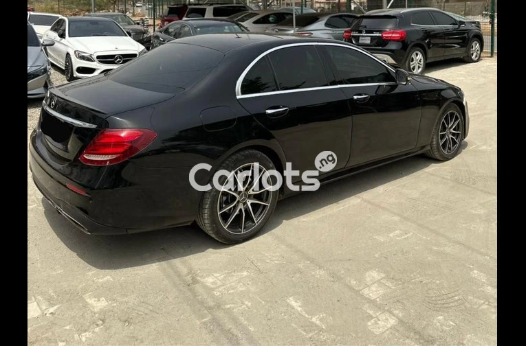 2017 MERCEDES BENZ E300 FULL OPTION - 5/7