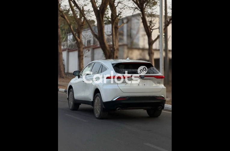 Foreign Used 2022 Toyota Venza - 7/7