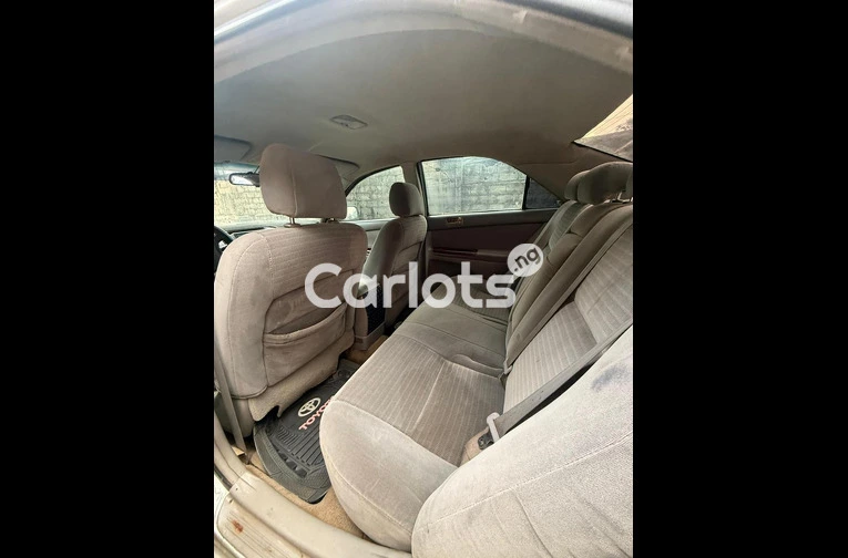 2004 Toyota Camry - 4/6