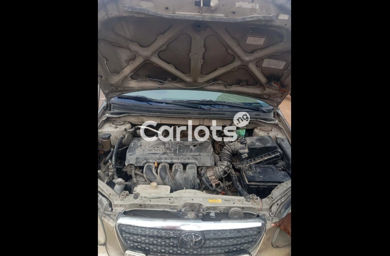 Cheap 2006 Toyota Corolla First Body - 2/6