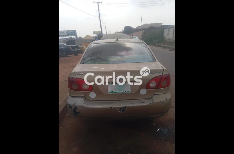 Cheap 2006 Toyota Corolla First Body - 3/6