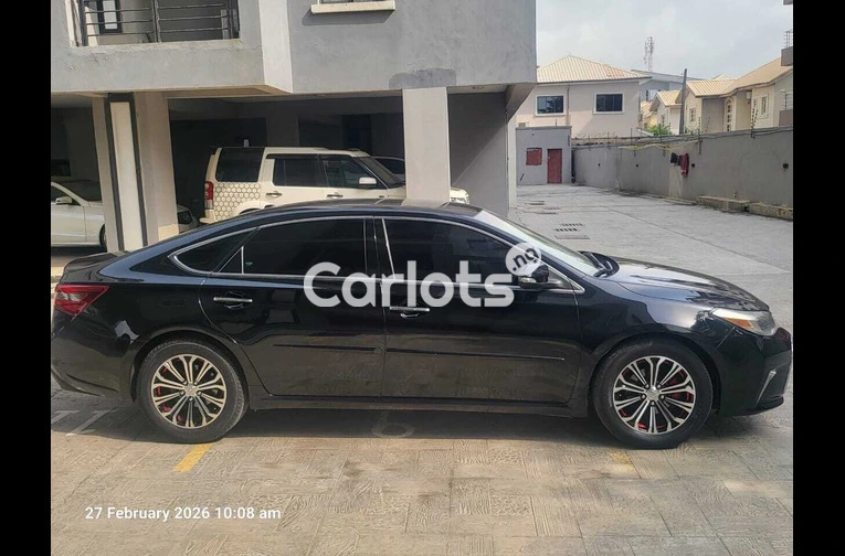 2016 Avalon XLE - 4/7