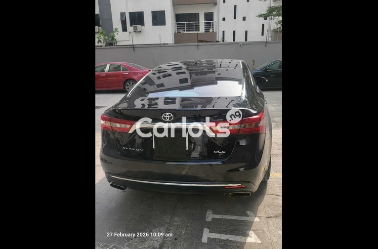 2016 Avalon XLE - 5/7