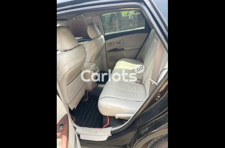 2011 KEYLESS TOYOTA VENZA - 4/5