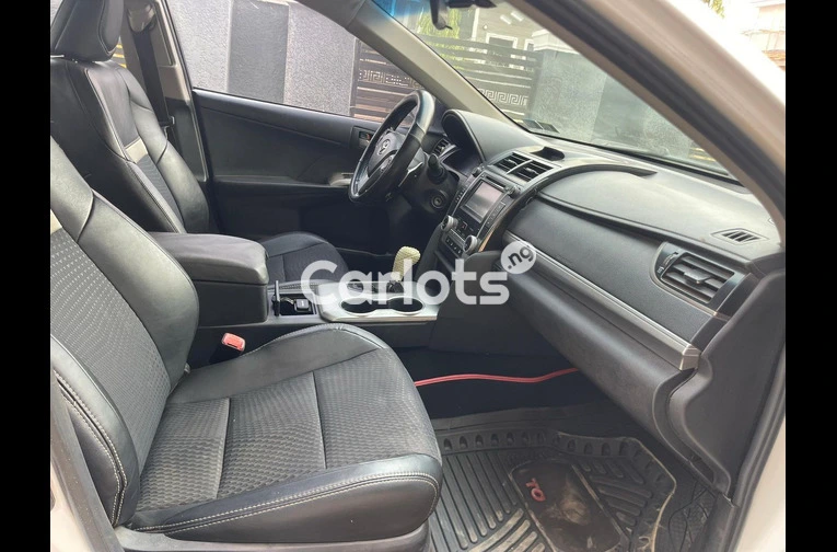 2013 TOYOTA CAMRY - 3/6