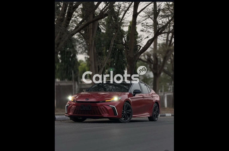 2025 TOYOTA CAMRY XSE FULL OPTION