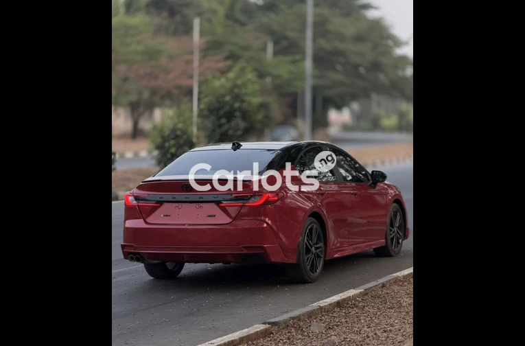 2025 TOYOTA CAMRY XSE FULL OPTION - 6/7