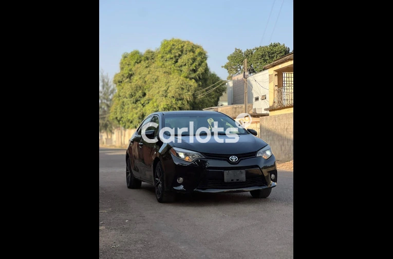 2015 TOYOTA COROLLA - 3/7