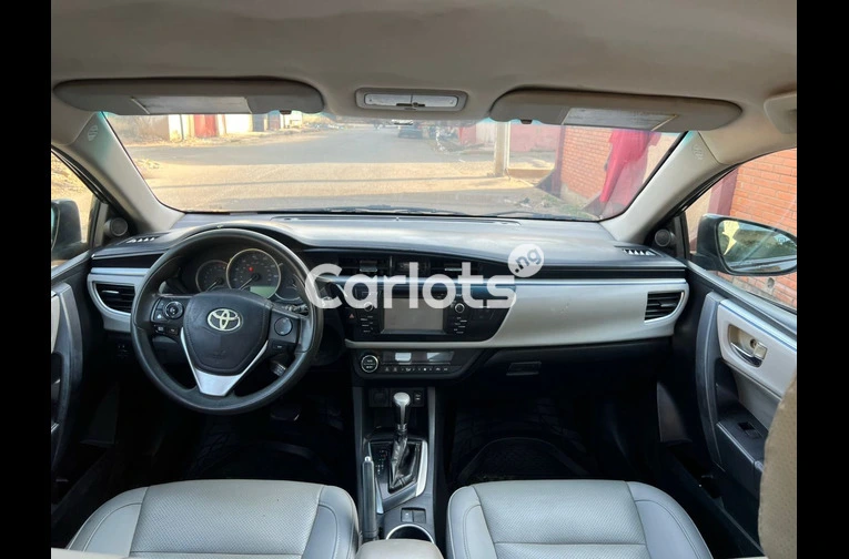 2015 TOYOTA COROLLA - 4/7