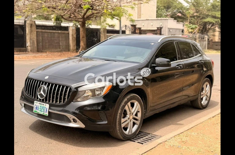 2015 MERCEDES GLA250 - 1/7