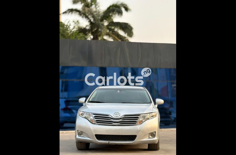 Belgium standard Toyota Venza 2010 model