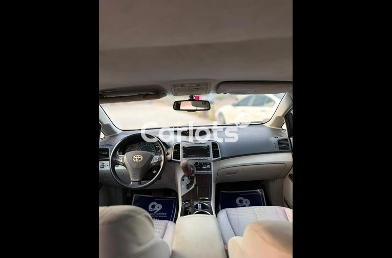 Belgium standard Toyota Venza 2010 model - 3/7